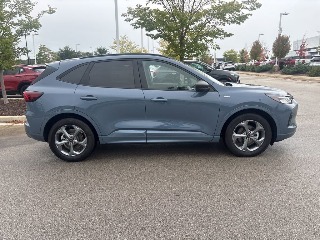 Used 2024 Ford Escape ST-Line image 3