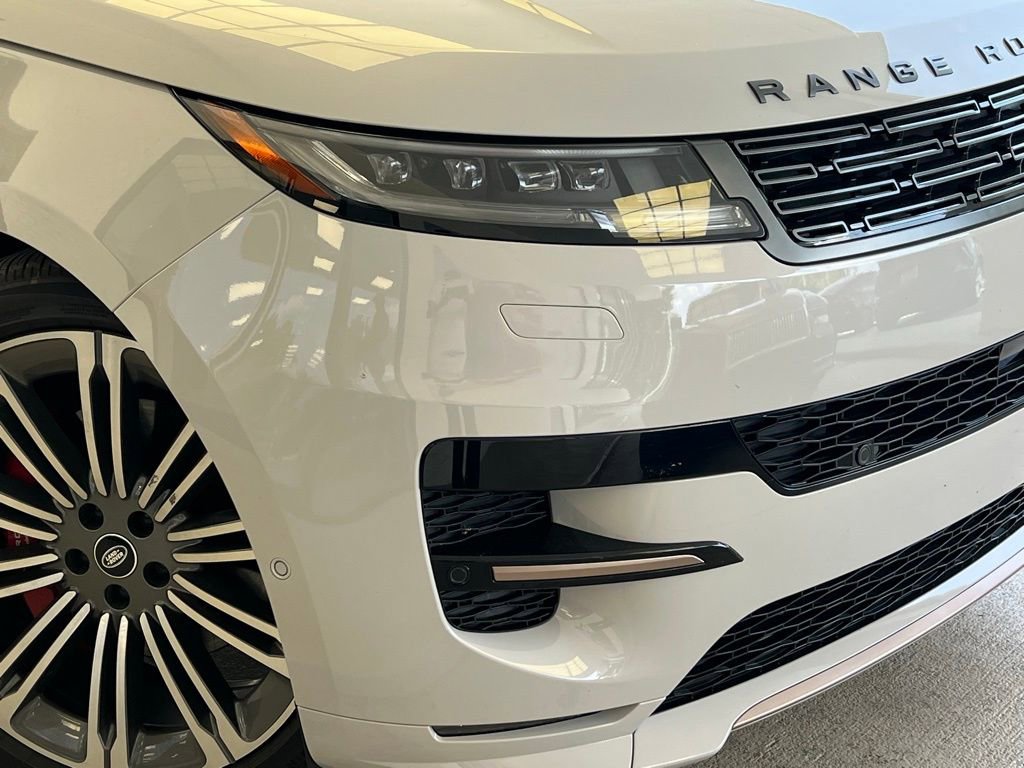 Used 2025 Land Rover Range Rover Sport Dynamic SE AWD/4WD image 31