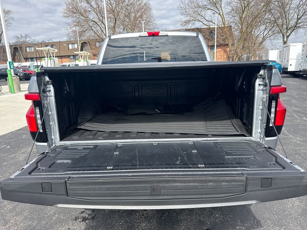 Used 2025 Ford F150 Lightning XLT AWD/4WD image 12