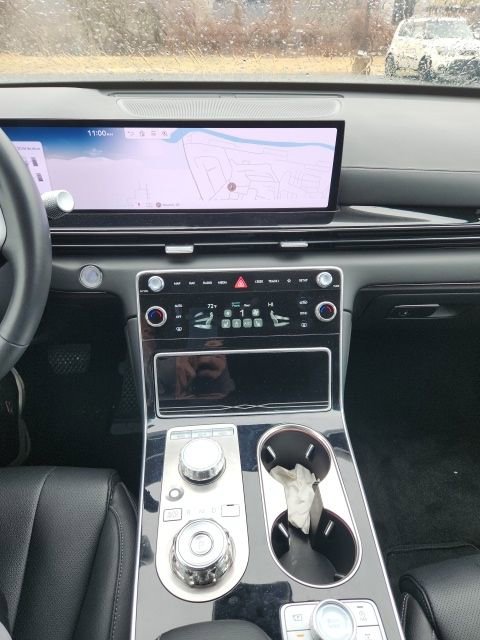 Used 2025 Genesis GV80 2.5T Standard image 10