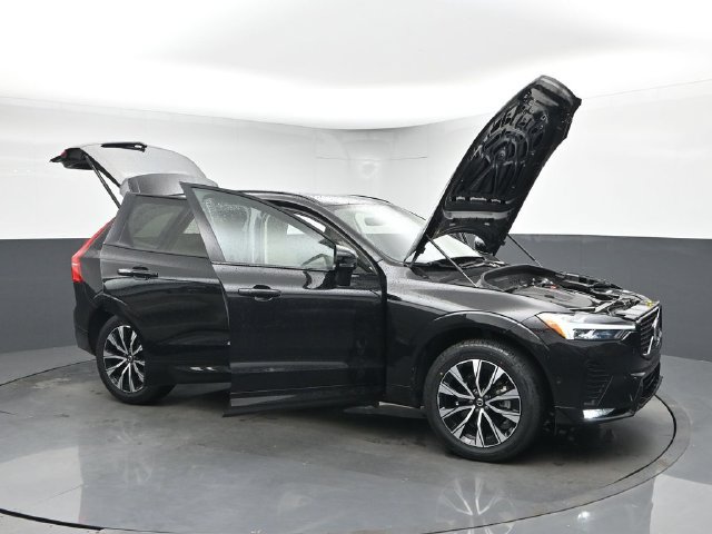 Used 2024 Volvo XC60 B5 Plus w/ Protection Package Premier AWD/4WD image 50