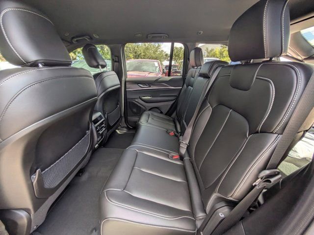 New 2025 Jeep Grand Cherokee Limited w/ Black Appearance Package image 12