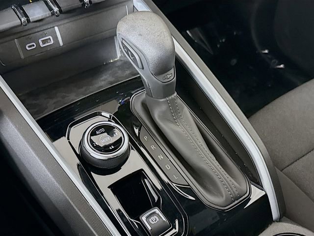 Used 2023 Chevrolet Colorado Trail Boss w/ Advanced Trailering Package image 17