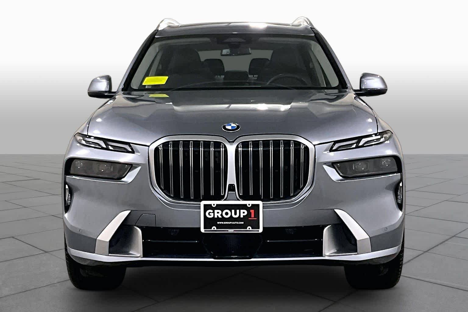 Used 2026 BMW X7 xDrive40i w/ Premium Package AWD/4WD image 3