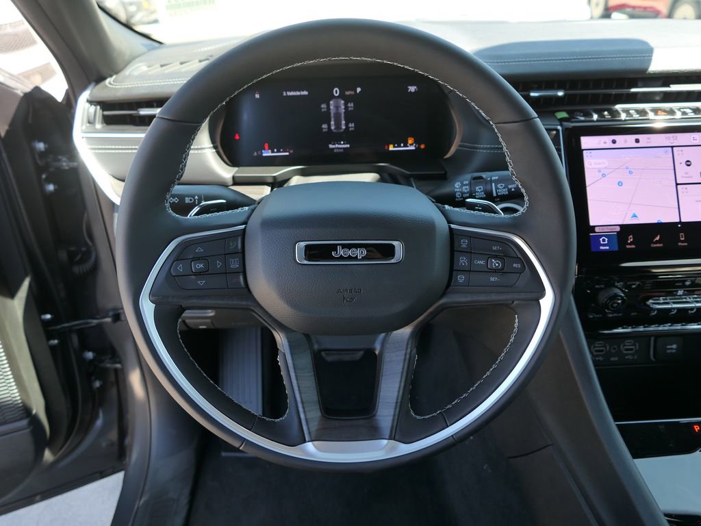 New 2025 Jeep Grand Cherokee Limited w/ Black Appearance Package image 14