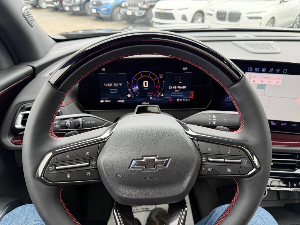 Used 2026 Chevrolet Traverse RS image 20