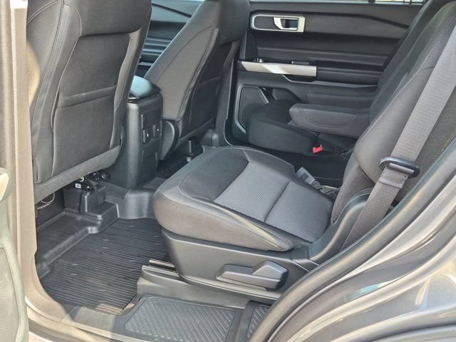Used 2023 Ford Explorer XLT w/ Class IV Trailer Tow Package AWD/4WD image 15