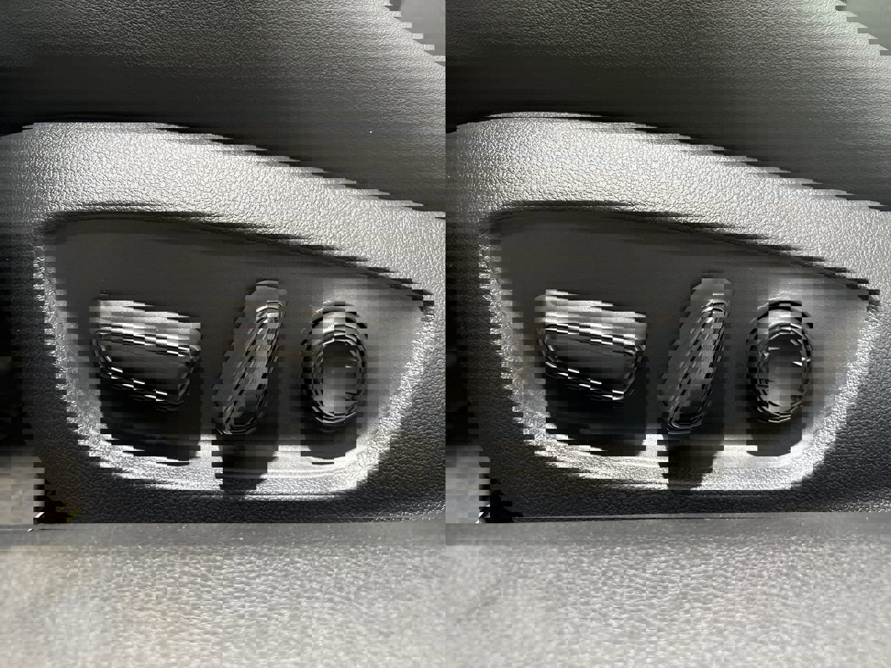 New 2026 Toyota Prius Plug-In Hybrid image 12