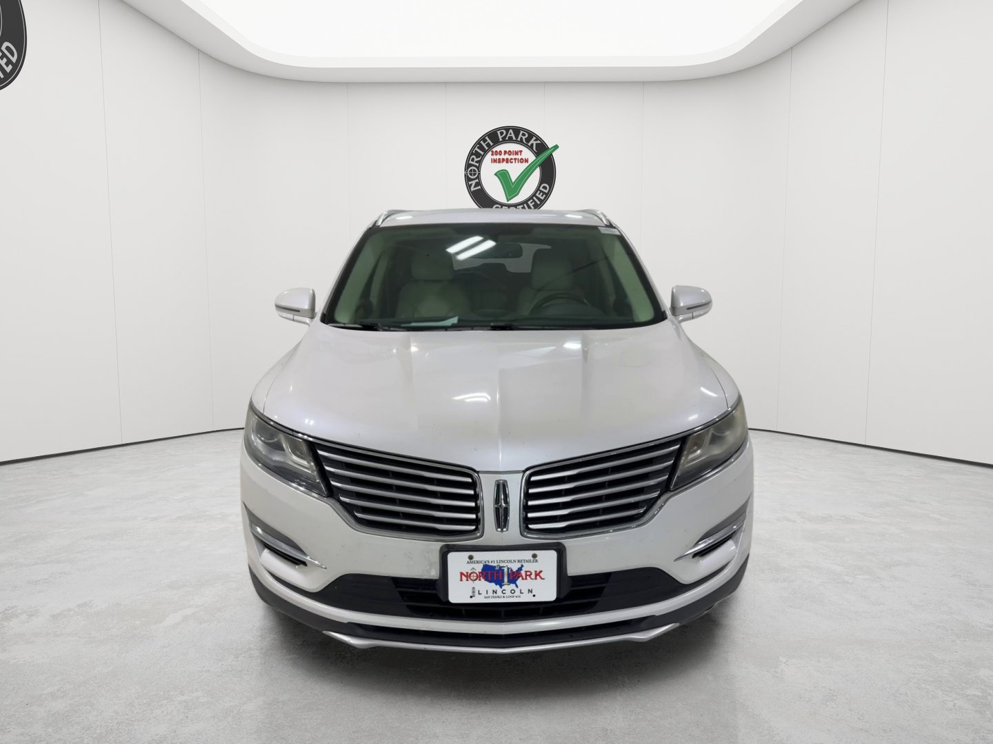 Used 2015 Lincoln MKC FWD w/ Equipment Group 101A Select image 8