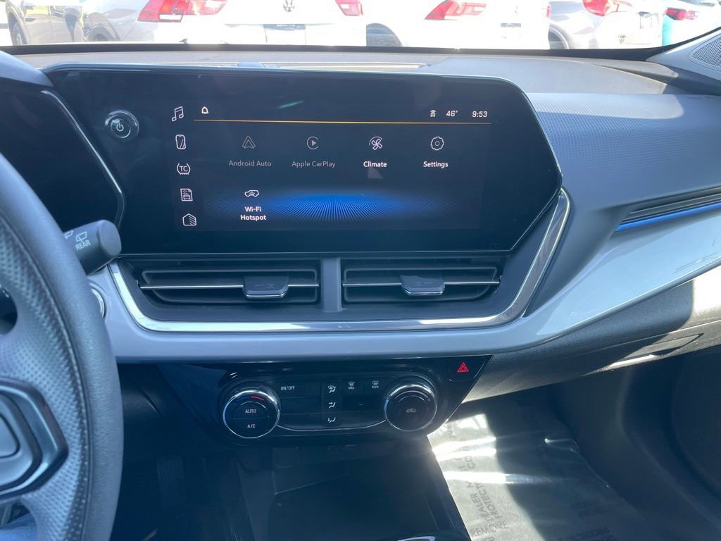 Used 2025 Chevrolet Trax LT FWD image 10