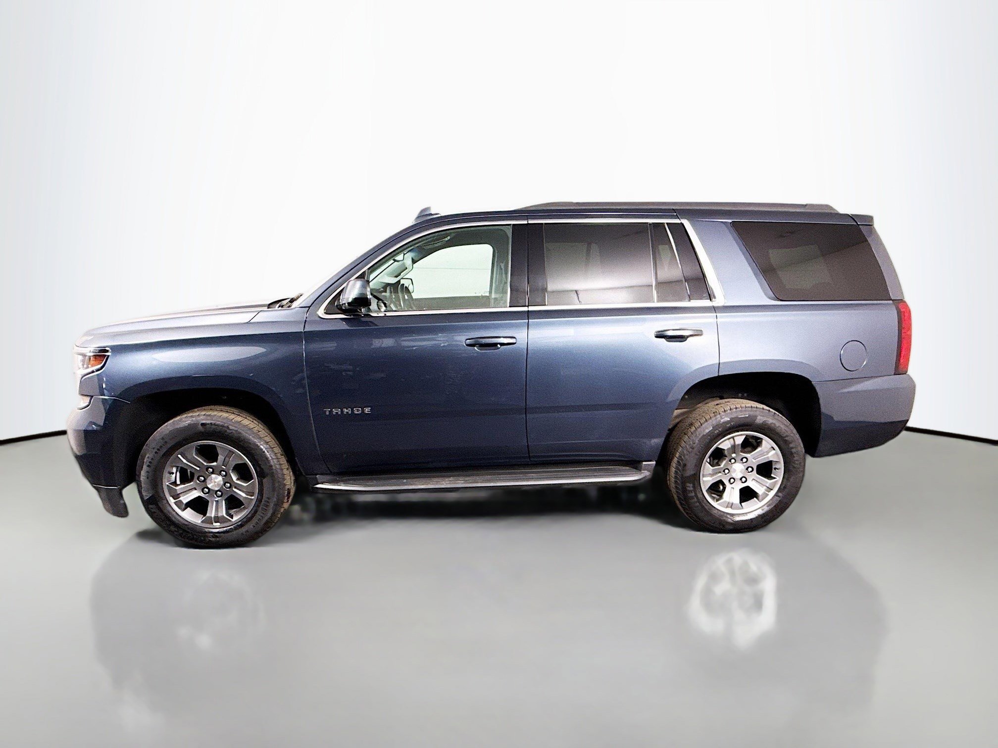 Used 2019 Chevrolet Tahoe LS image 6
