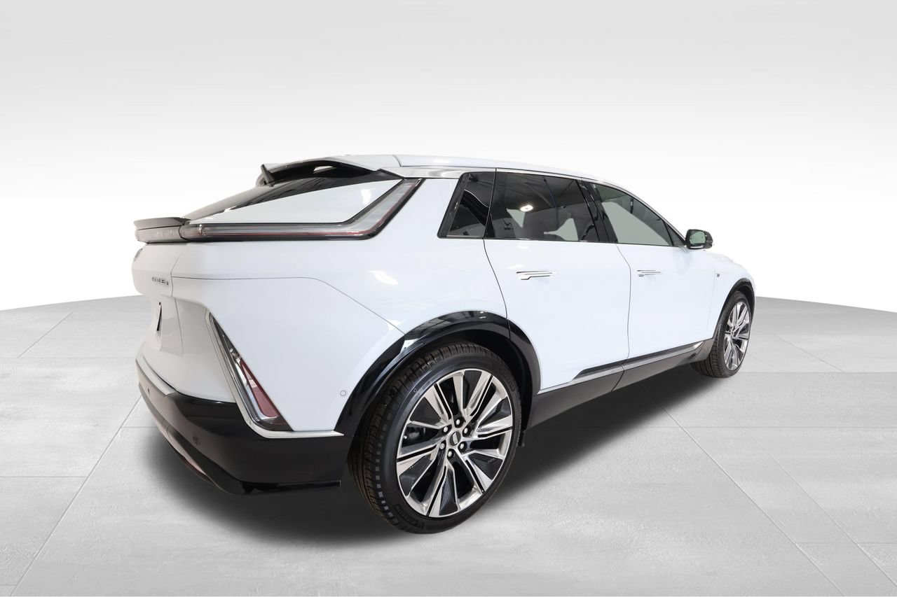 Certified 2026 Cadillac Lyriq Signature Luxury w/ Nappa Leather Package AWD/4WD image 4