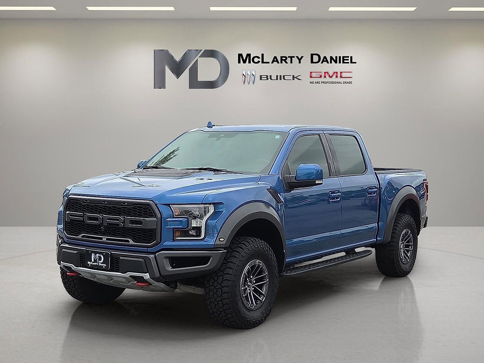 Used 2020 Ford F150 Raptor w/ Equipment Group 802A Luxury image 2