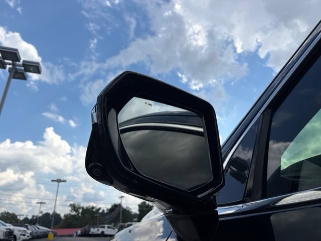 Used 2023 GMC Yukon XL Denali AWD/4WD image 15
