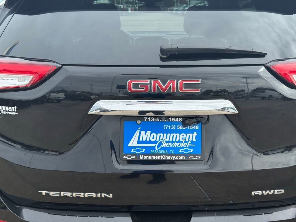 Used 2022 GMC Terrain Denali w/ Black Diamond Edition image 13