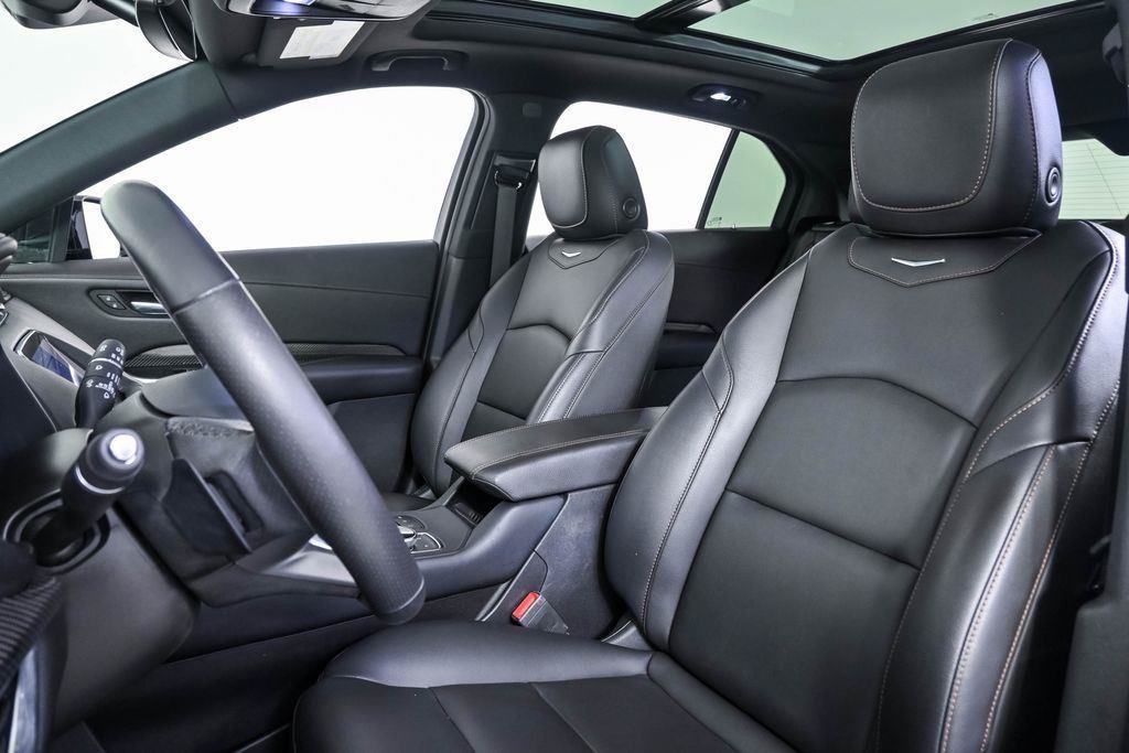 Used 2019 Cadillac XT4 Sport w/ Cold Weather Package FWD image 6