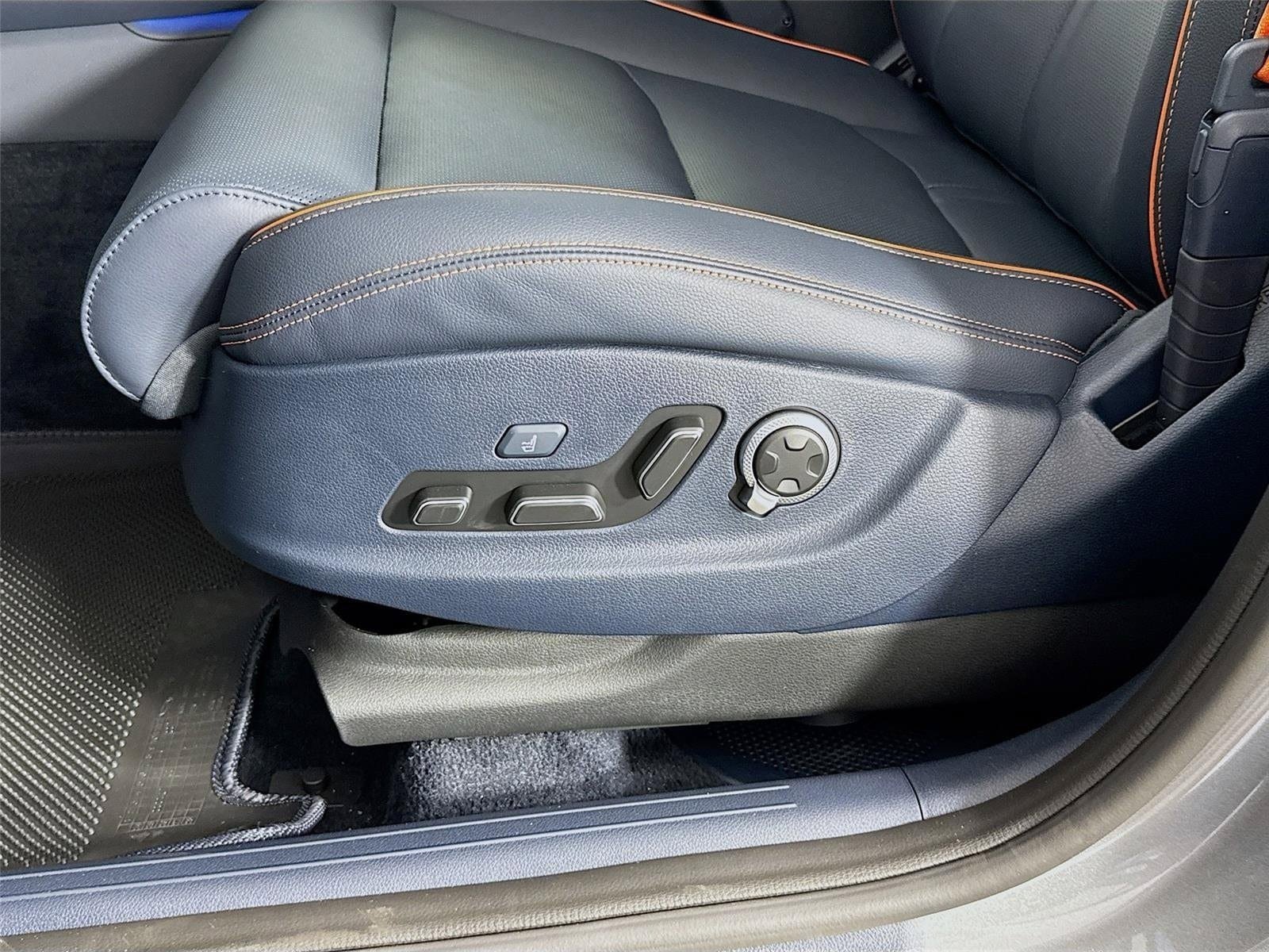 New 2026 Genesis GV70 2.5T Sport Prestige AWD/4WD image 21