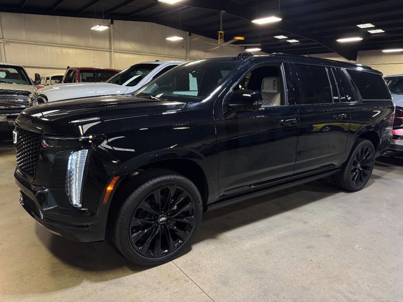 Used 2025 Cadillac Escalade ESV Sport Platinum w/ LPO, ONYX Package image 1