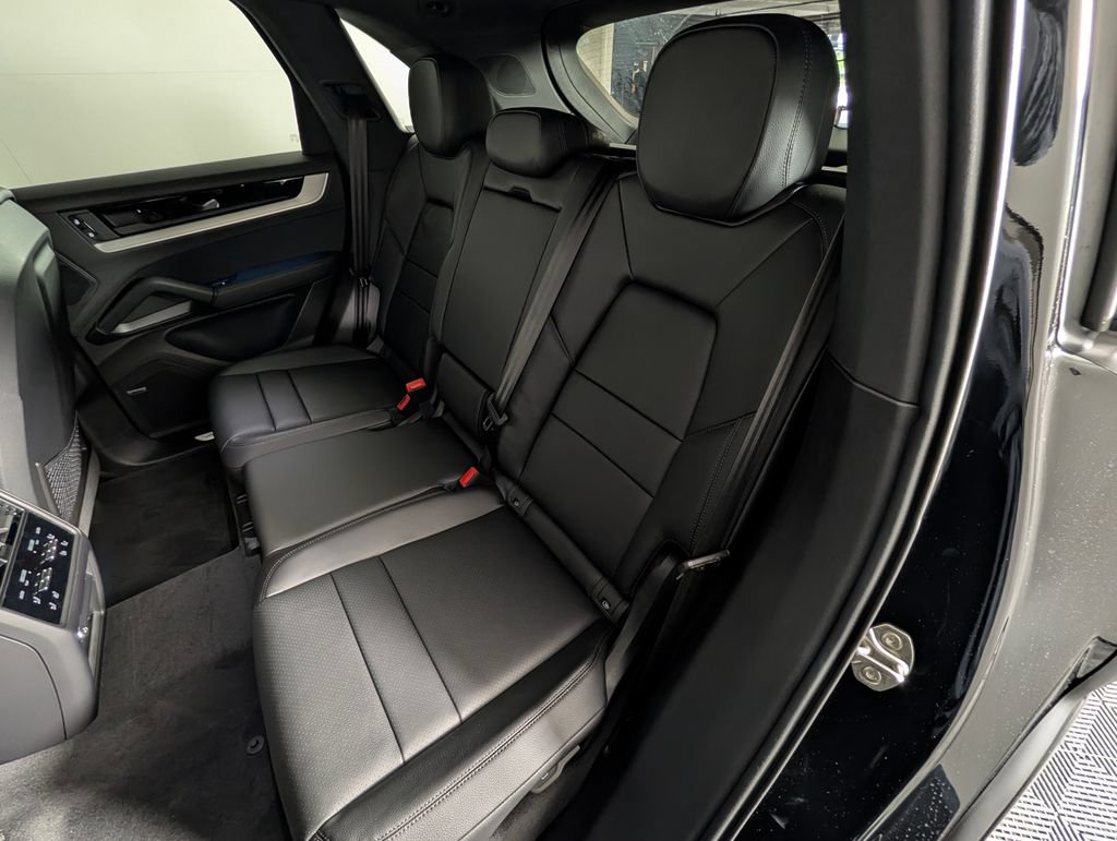 New 2026 Porsche Cayenne S AWD/4WD image 24