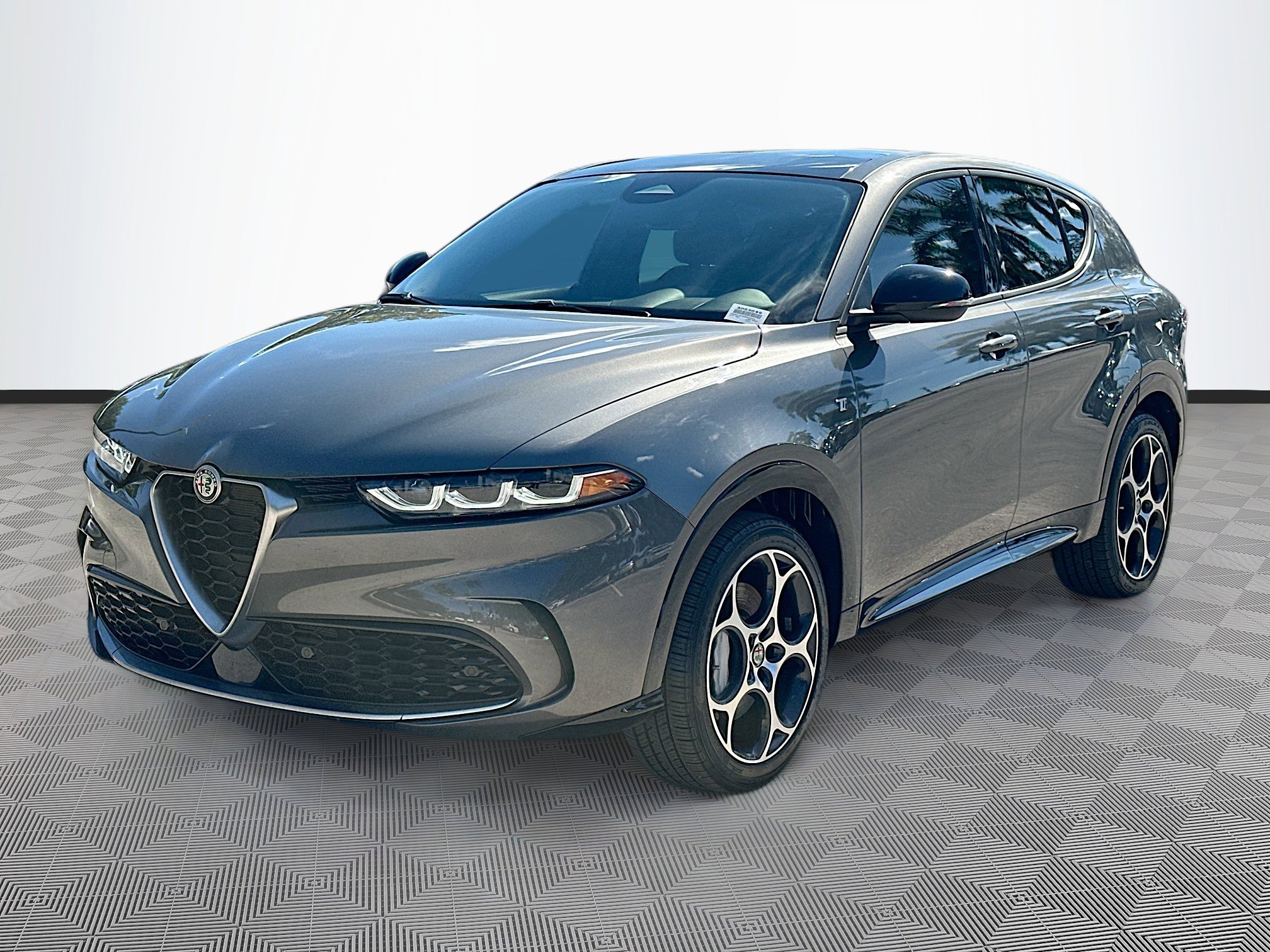Used 2024 Alfa Romeo Tonale Ti image 3