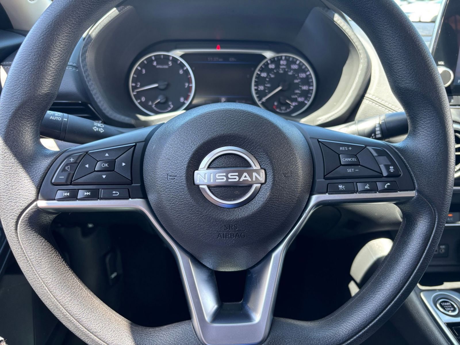 Used 2025 Nissan Sentra SV FWD image 25