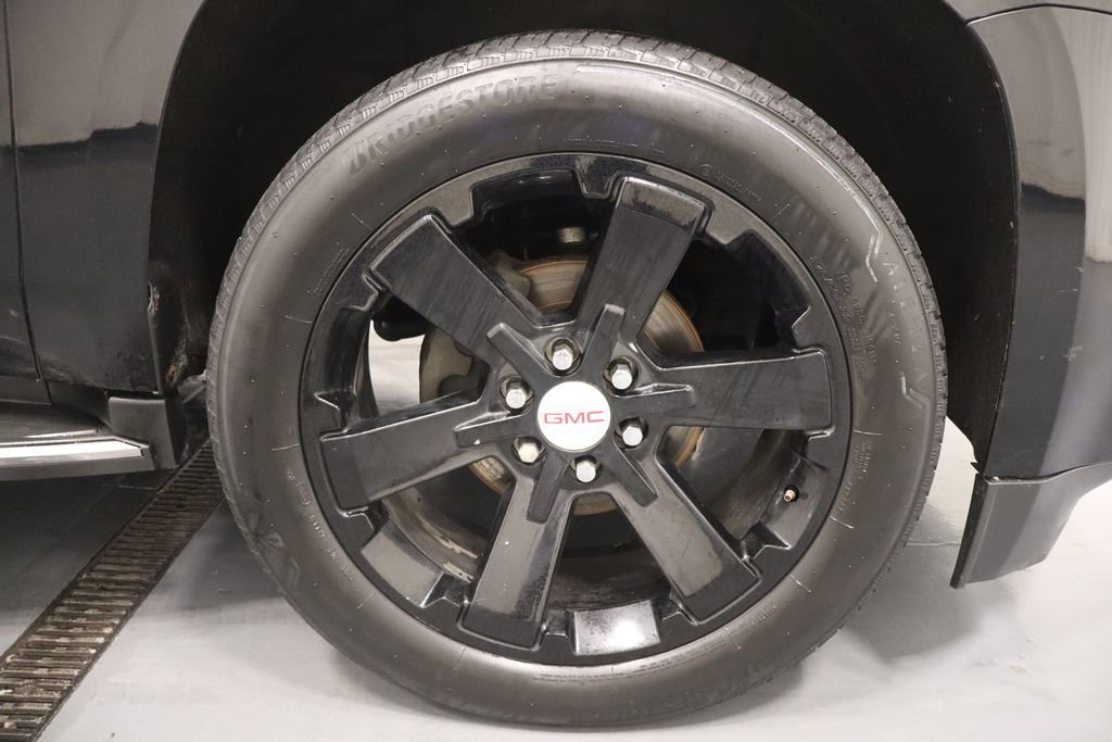 Used 2016 GMC Yukon Denali w/ Enhanced Security Package image 29