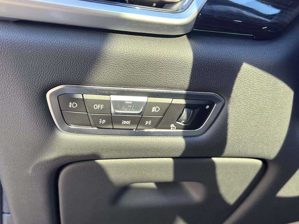 Used 2019 BMW X5 xDrive40i w/ Convenience Package image 23