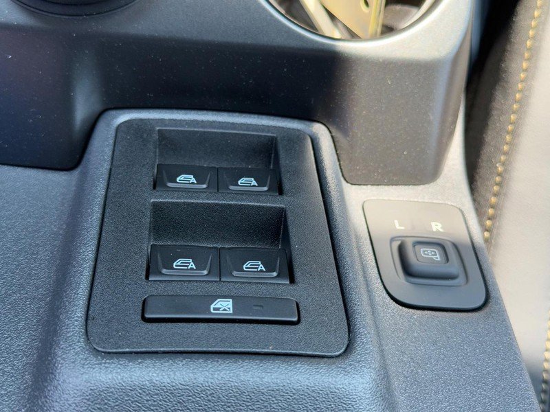 New 2025 Ford Bronco Badlands image 27