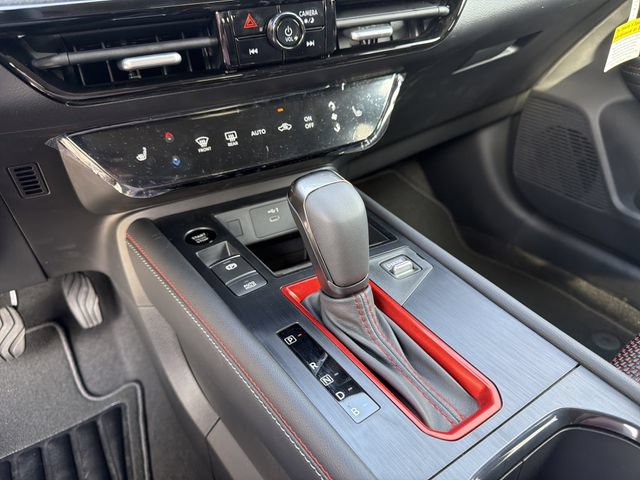 New 2026 Nissan Kicks SR w/ SR Premium Package FWD image 32
