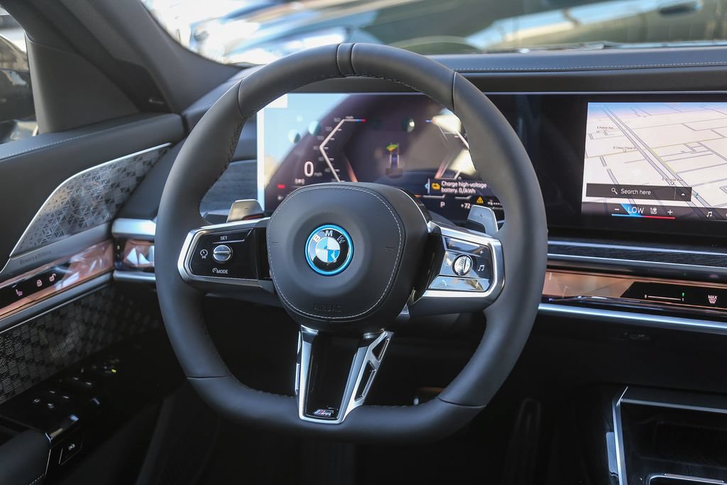 Used 2026 BMW 750e xDrive w/ Premium Package AWD/4WD image 12