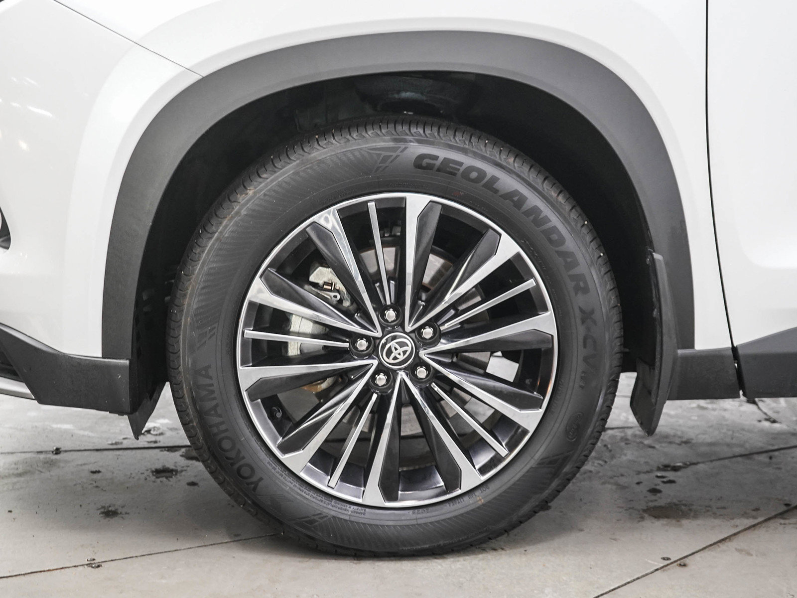 Used 2026 Toyota Grand Highlander AWD Hybrid image 30