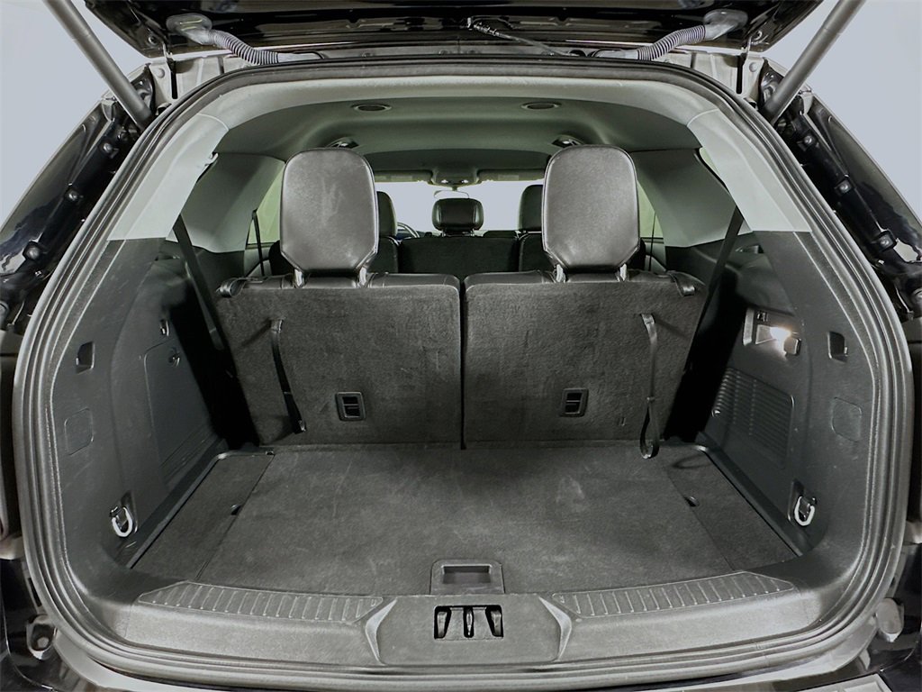 Used 2024 Ford Explorer XLT w/ Equipment Group 202A image 24