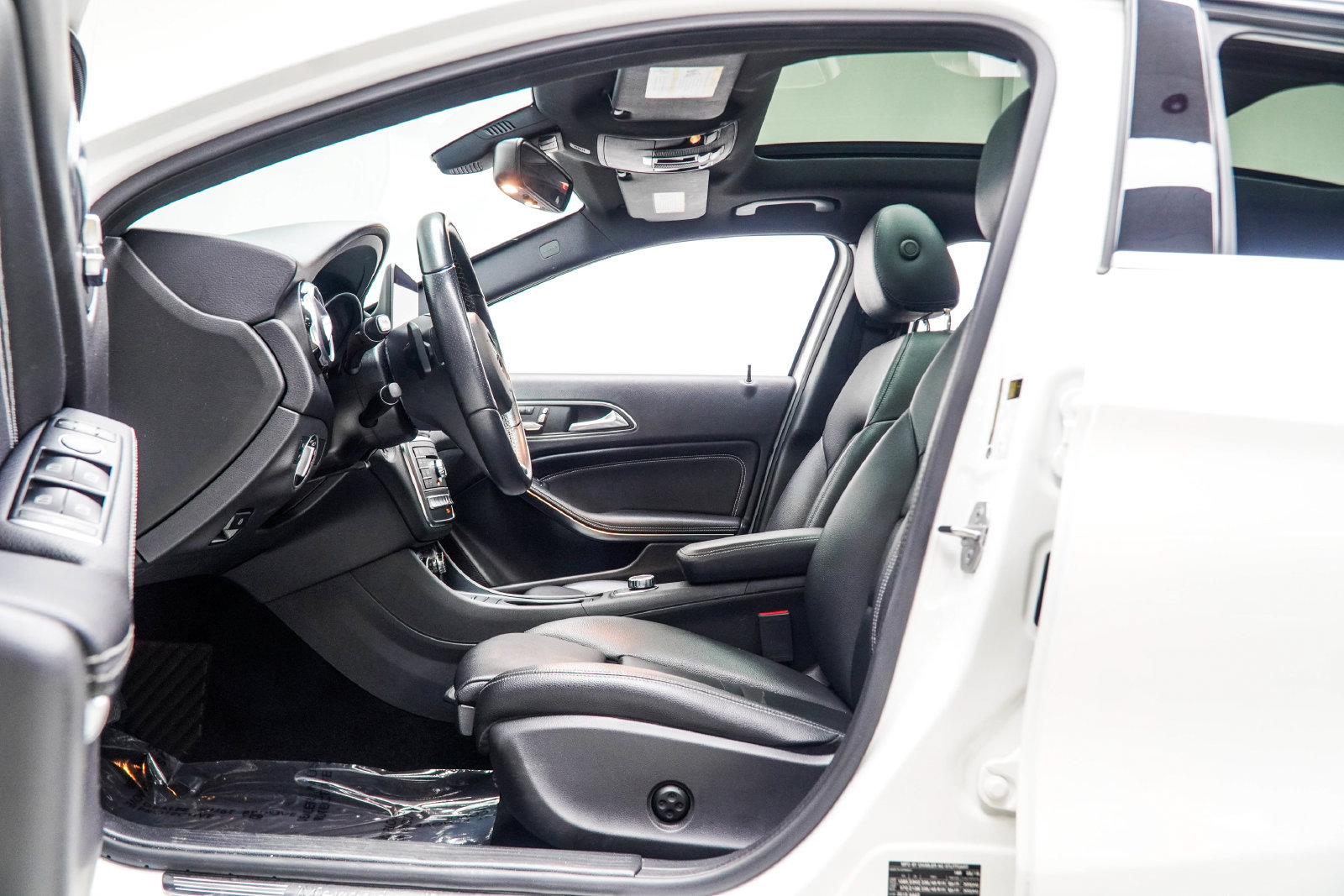 Used 2018 Mercedes-Benz GLA 250 4MATIC image 36