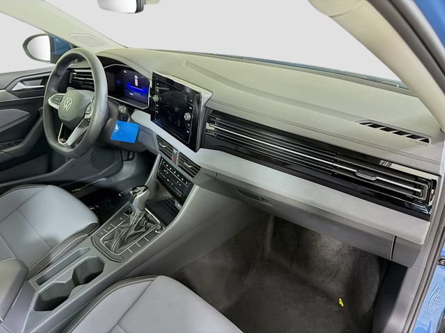 New 2026 Volkswagen Jetta SE FWD image 28