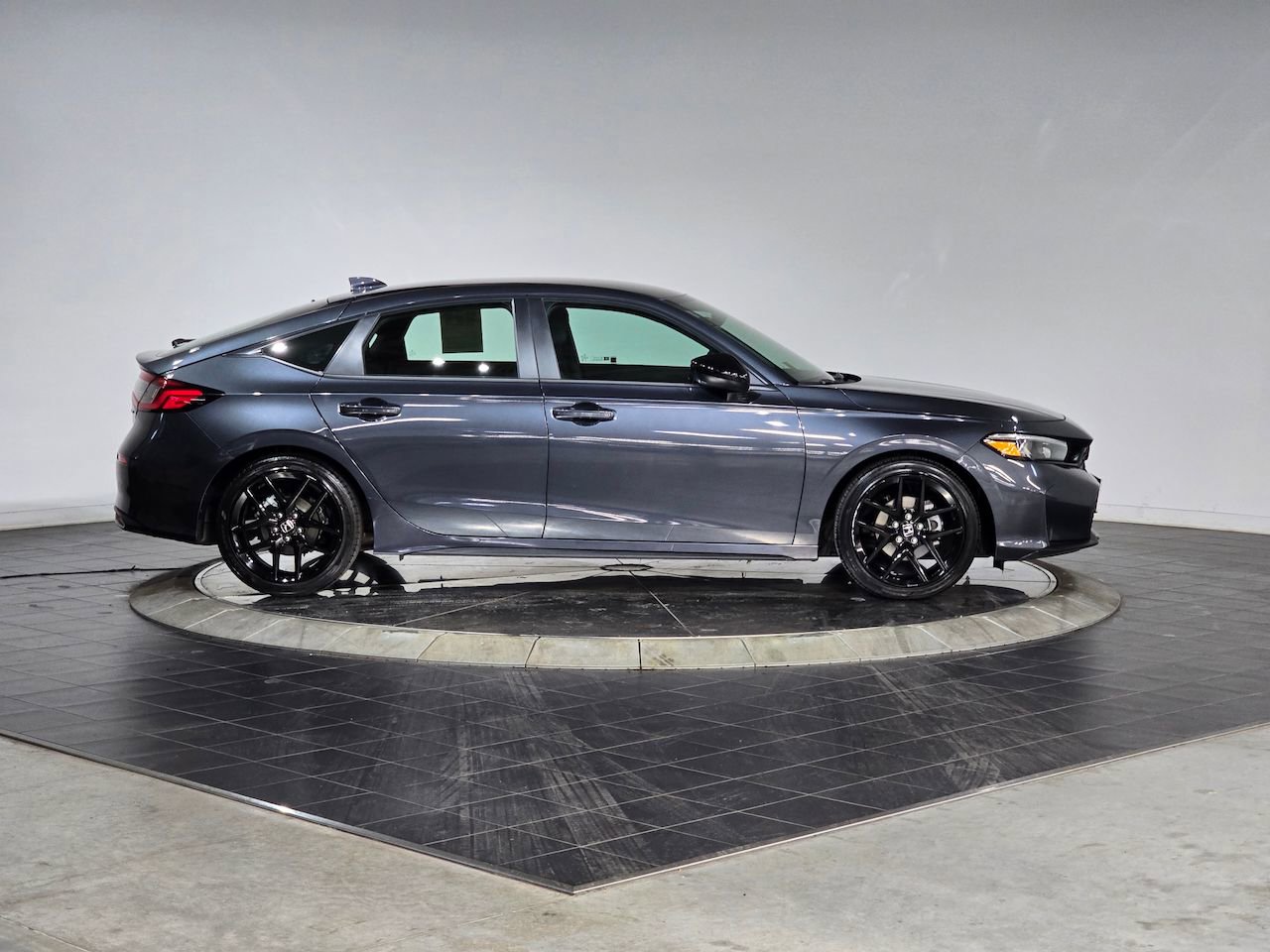 Used 2025 Honda Civic Sport image 11