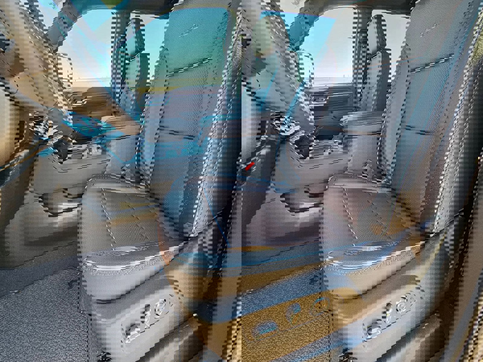 New 2026 GMC Sierra 2500 Denali w/ Denali Reserve Package image 22