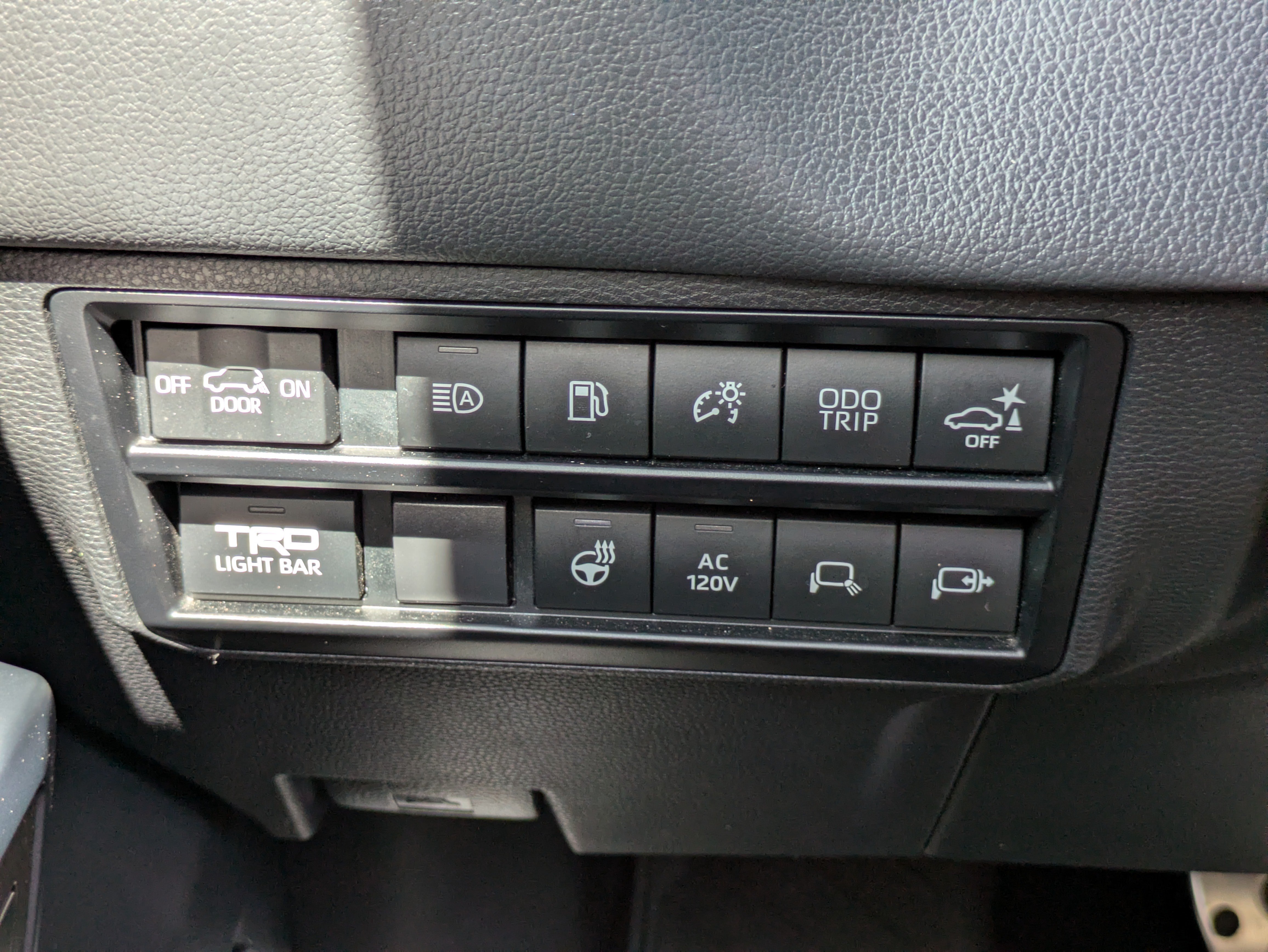 Used 2023 Toyota Sequoia TRD Pro AWD/4WD image 37