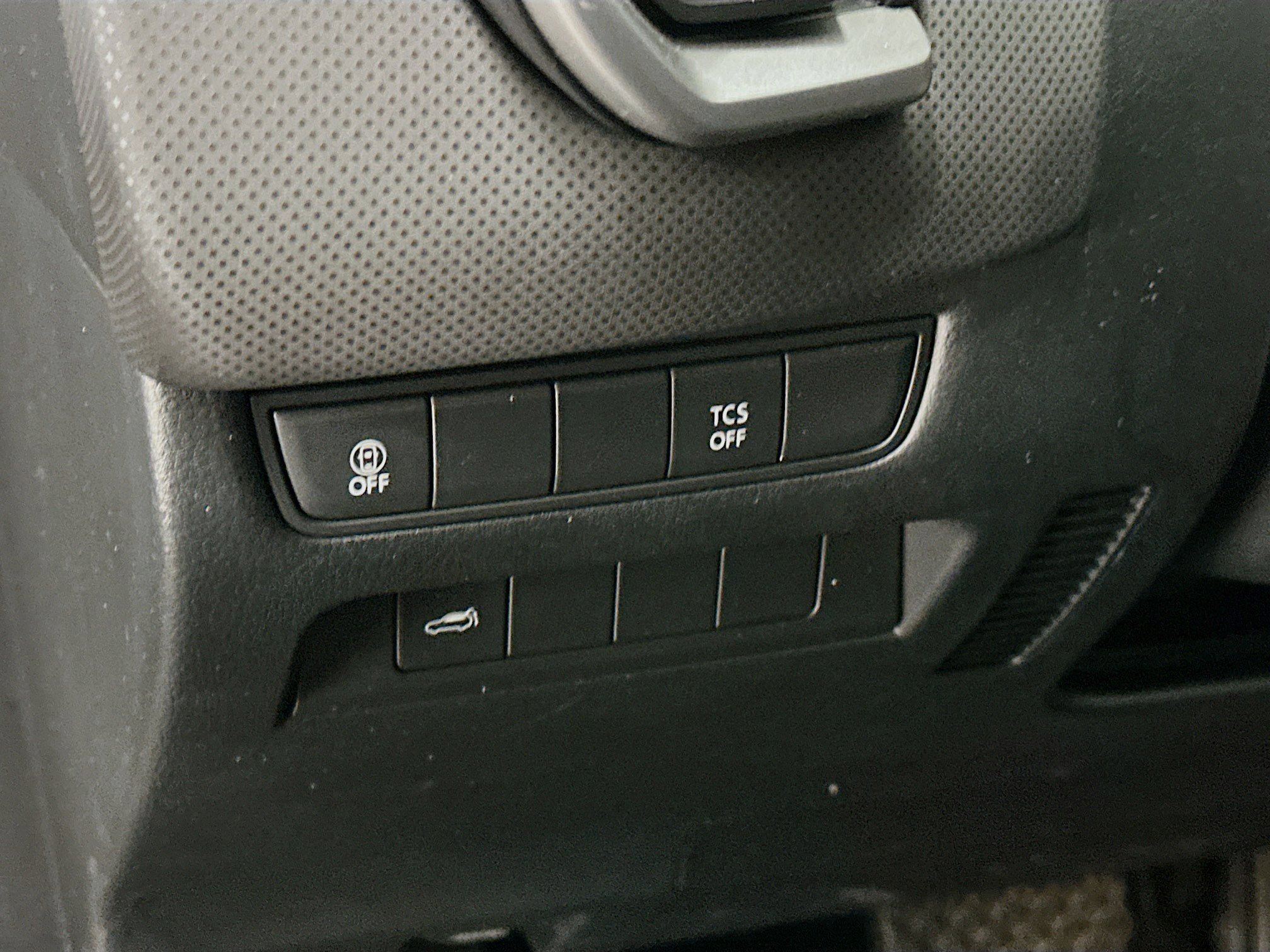 Used 2025 MAZDA CX-50 AWD 2.5 S w/ Preferred Package image 17