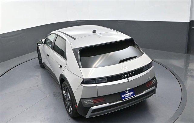 New 2025 Hyundai Ioniq 5 SE image 25