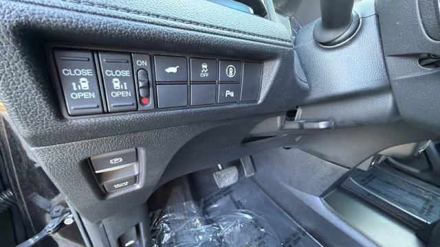 Used 2024 Honda Odyssey Elite image 33