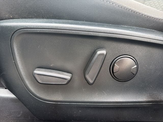 Used 2022 Ford Escape SE FWD image 10