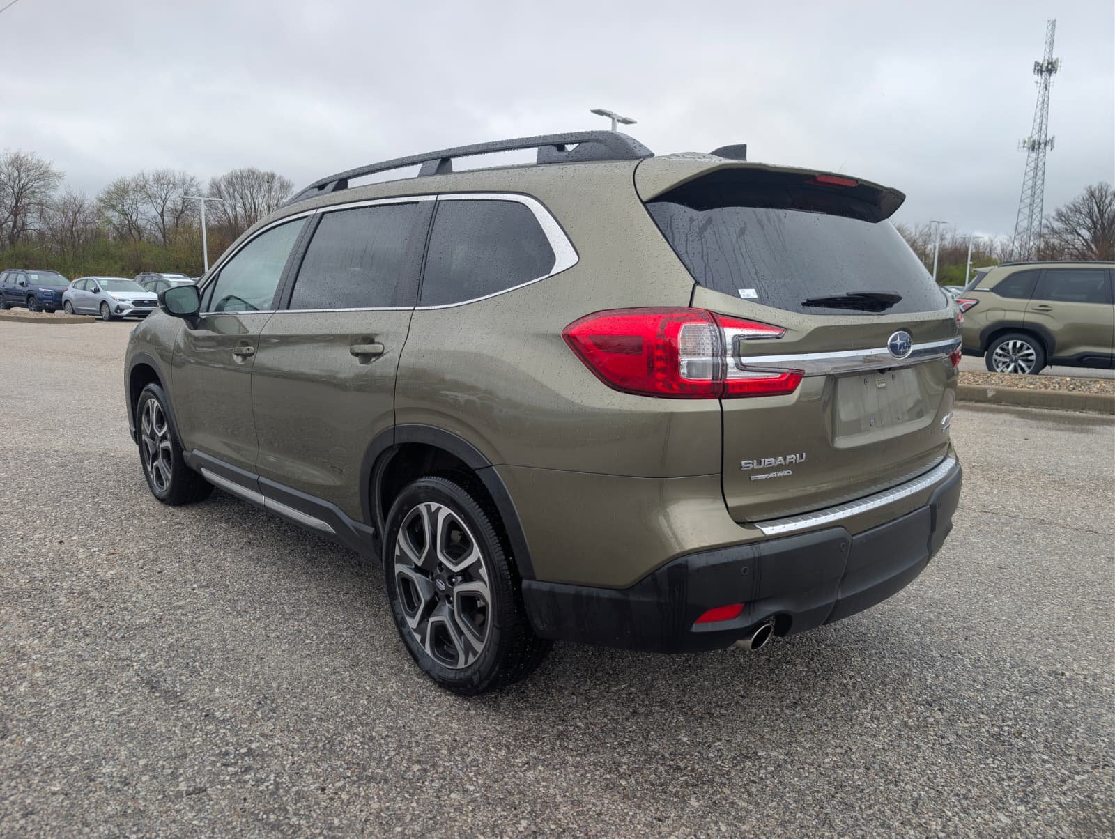 Used 2026 Subaru Ascent Limited AWD/4WD image 3