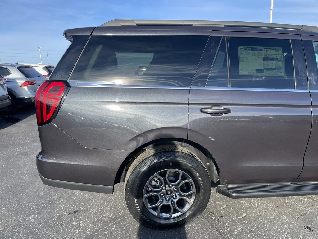 New 2026 Ford Expedition Active image 45