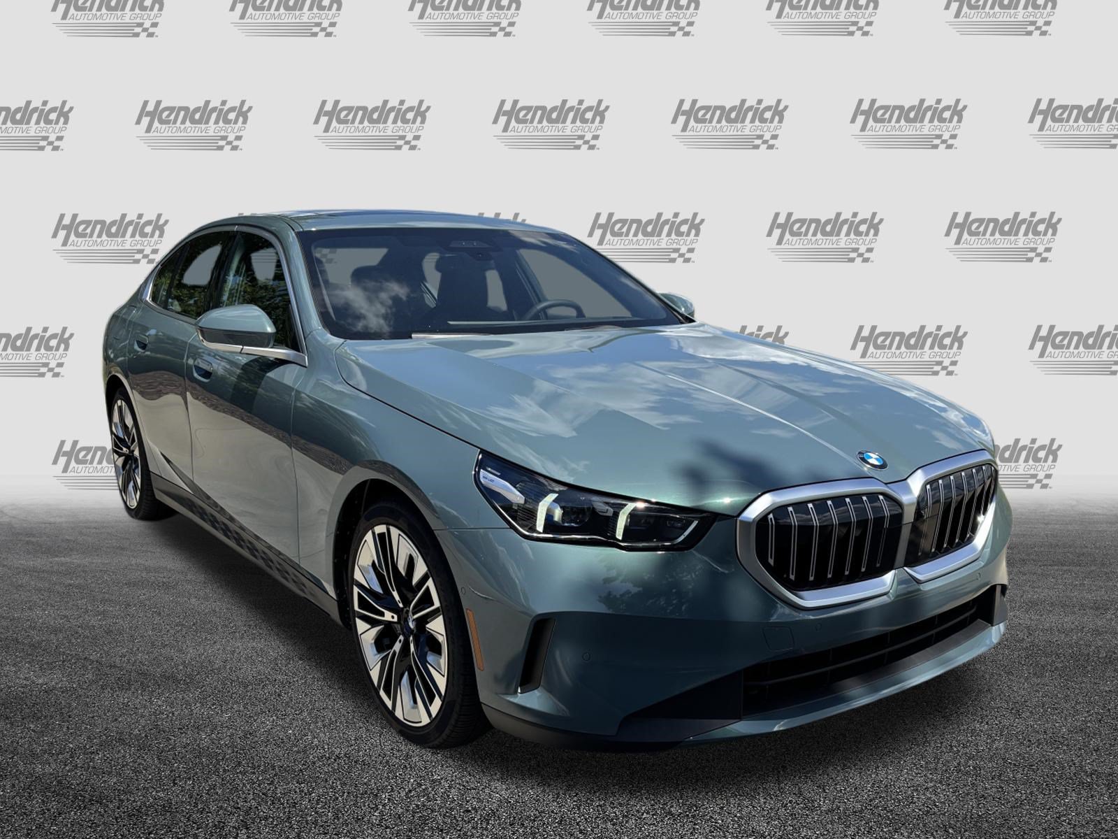 Used 2026 BMW 540i xDrive AWD/4WD image 2