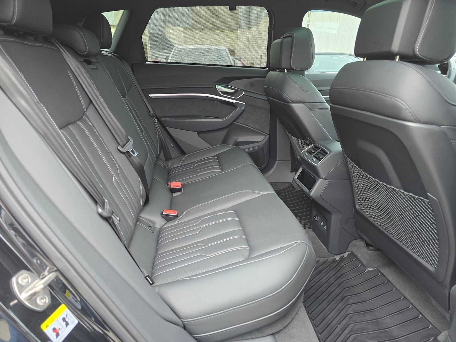 Used 2023 Audi e-tron S Premium Plus AWD/4WD image 12