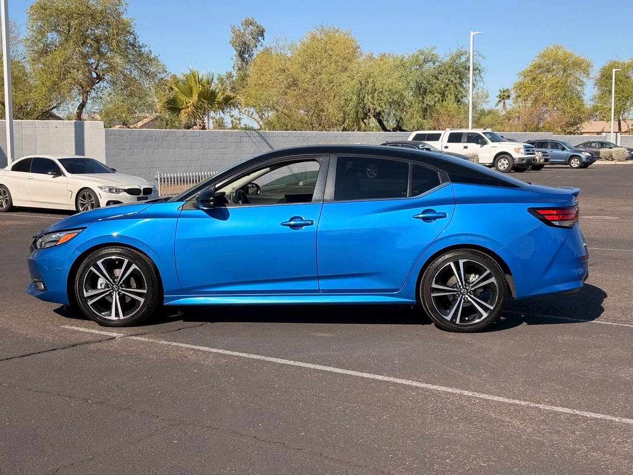 Used 2022 Nissan Sentra SR w/ Electronics Package FWD image 5