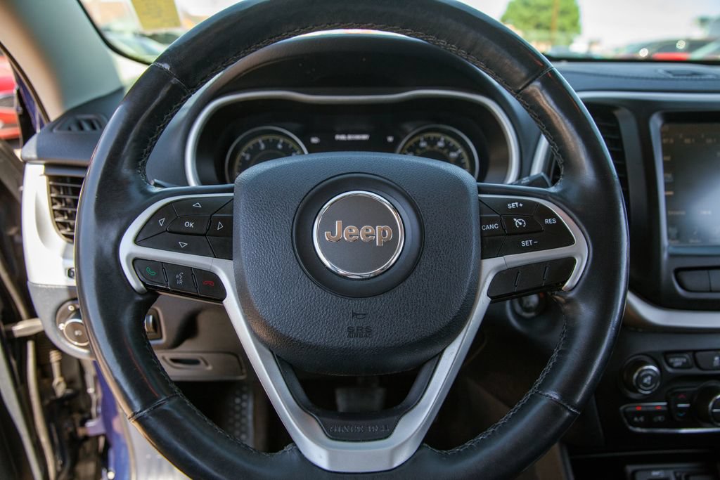 Used 2014 Jeep Cherokee Limited AWD/4WD image 17