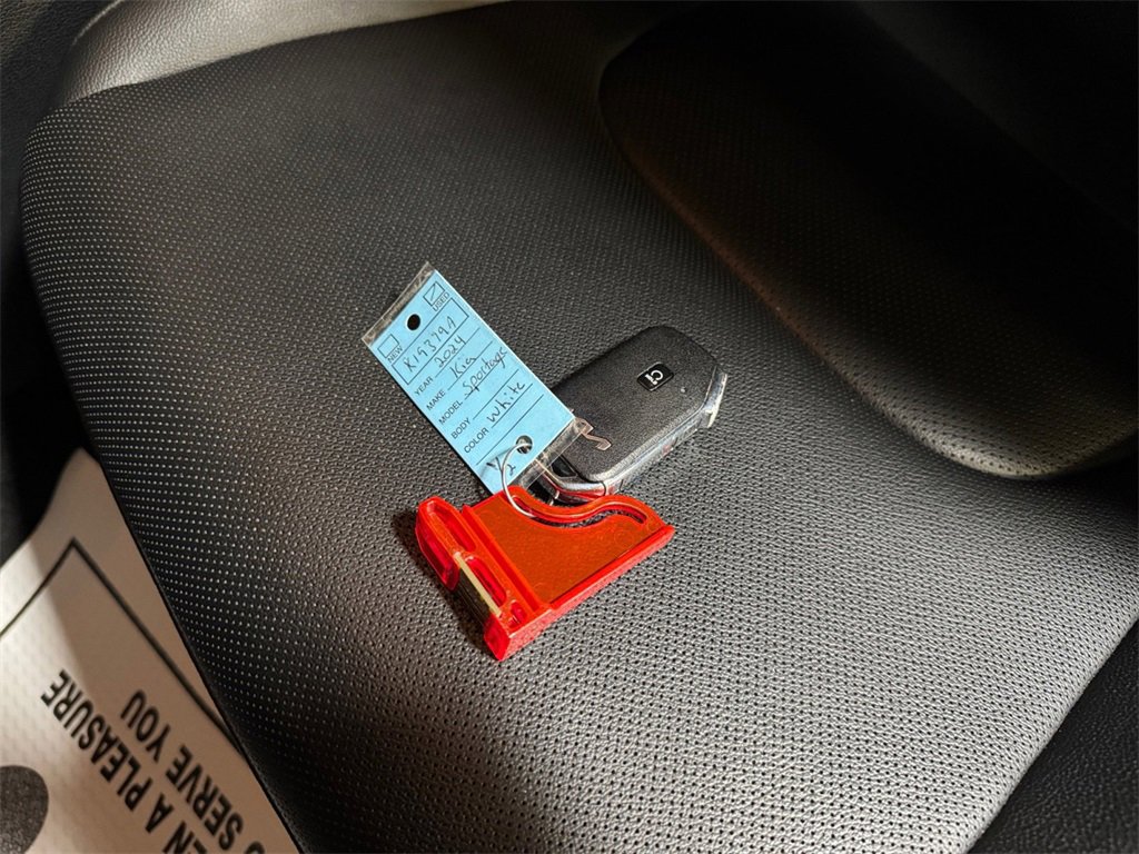 Certified 2024 Kia Sportage EX image 32