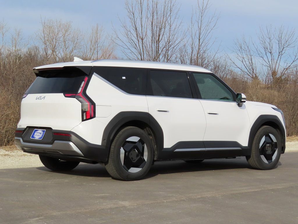 New 2026 Kia EV9 Wind image 3
