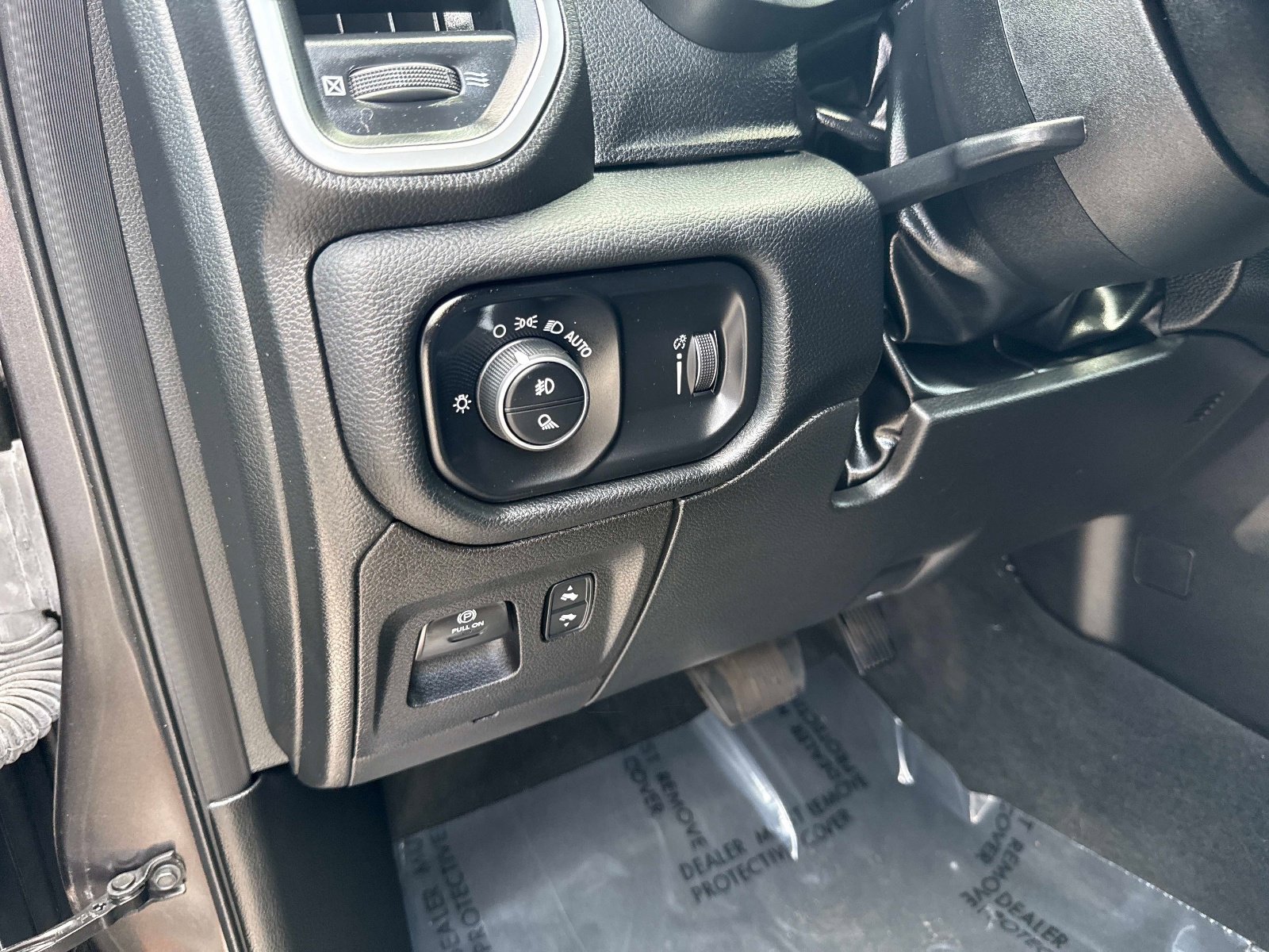 Used 2022 RAM 1500 Lone Star image 23